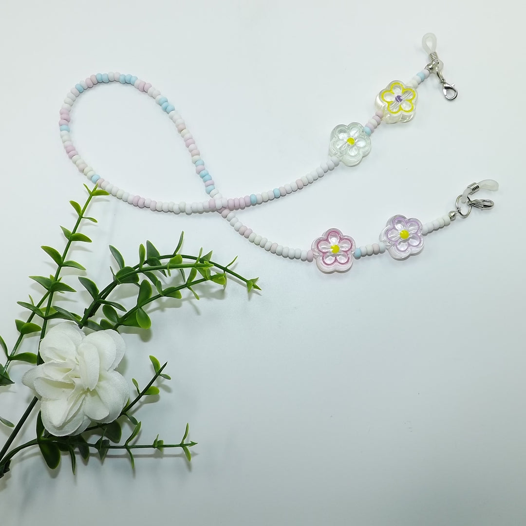 Playful glasses holder chain with flower pendants Stornfield