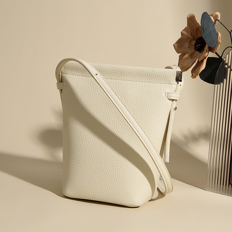 Elegant Textured Bucket Bag Stornfield