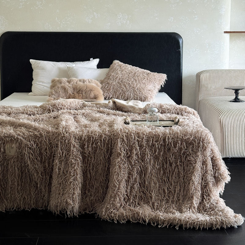 Luxurious Shaggy Faux Fur Bed Throw Blanket