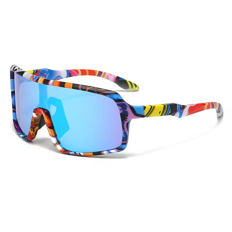Ladies fashionable sunglasses in a futuristic design with large lenses Stornfield