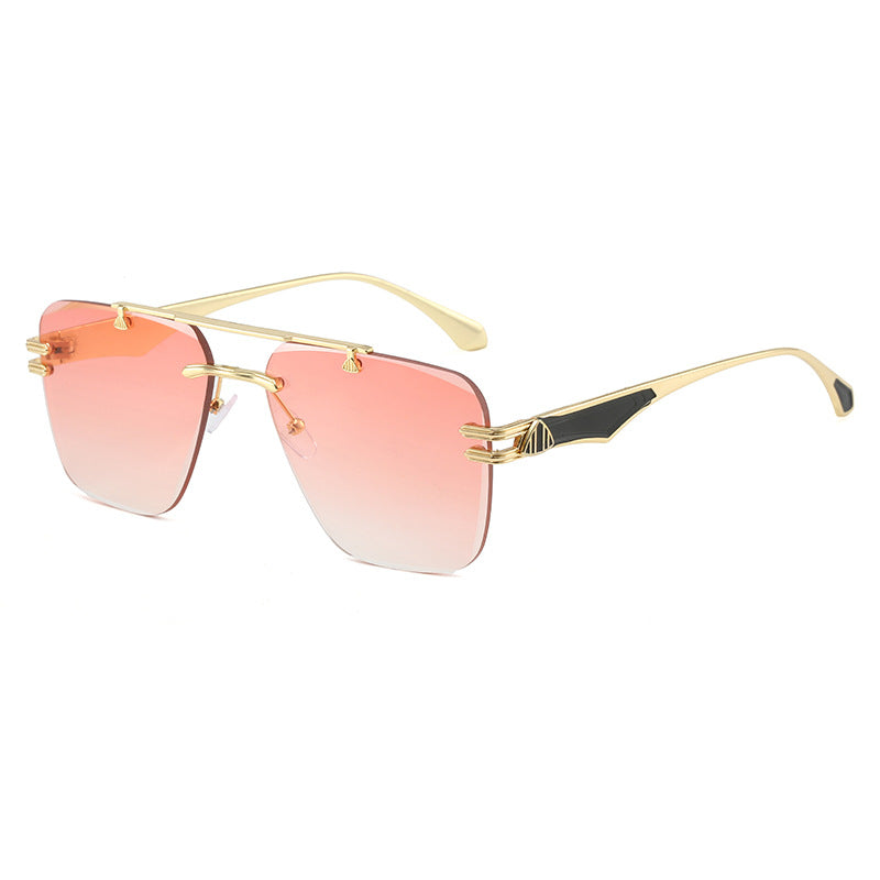 Women’s designer sunglasses in an extravagant frame Stornfield