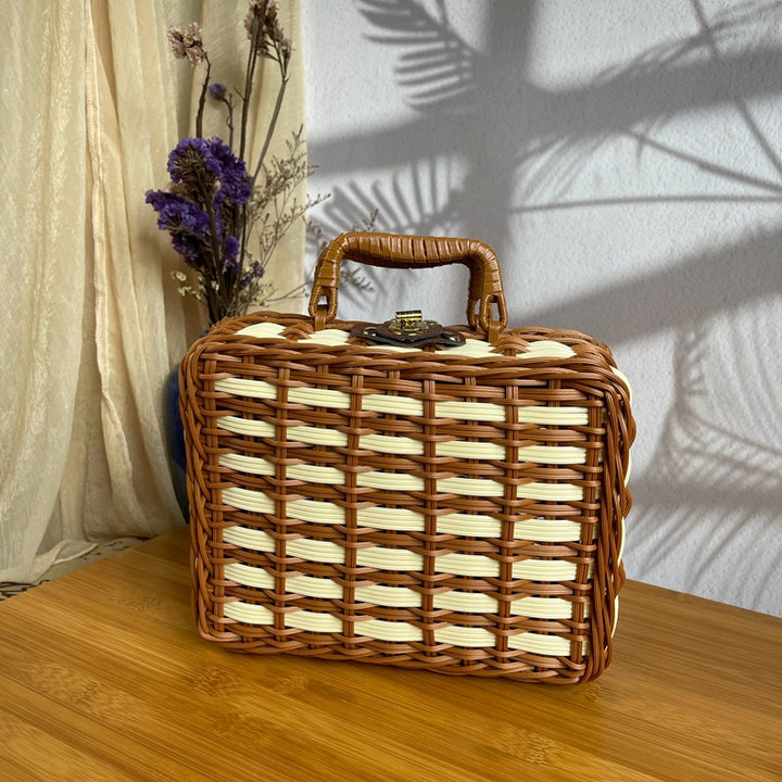 Women's handcrafted cosmetic storage case Stornfield