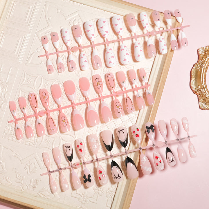 Elegant Floral Accent Press-On Nail Set Stornfield