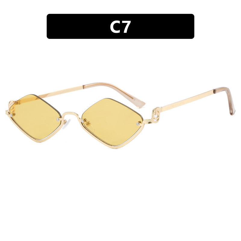 Ladies sunglasses in an elegant, geometric design Stornfield