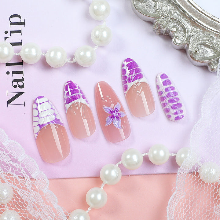 Artful nail tips in modern floral design Stornfield