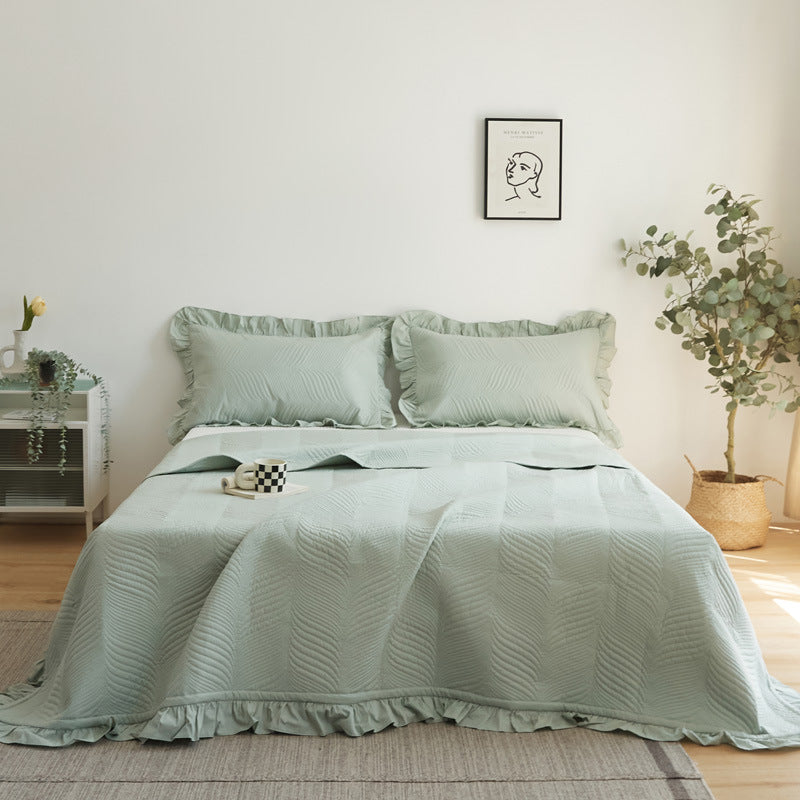 Quilted Leaf-Pattern Ruffled Bedspread and Pillow Sham Set