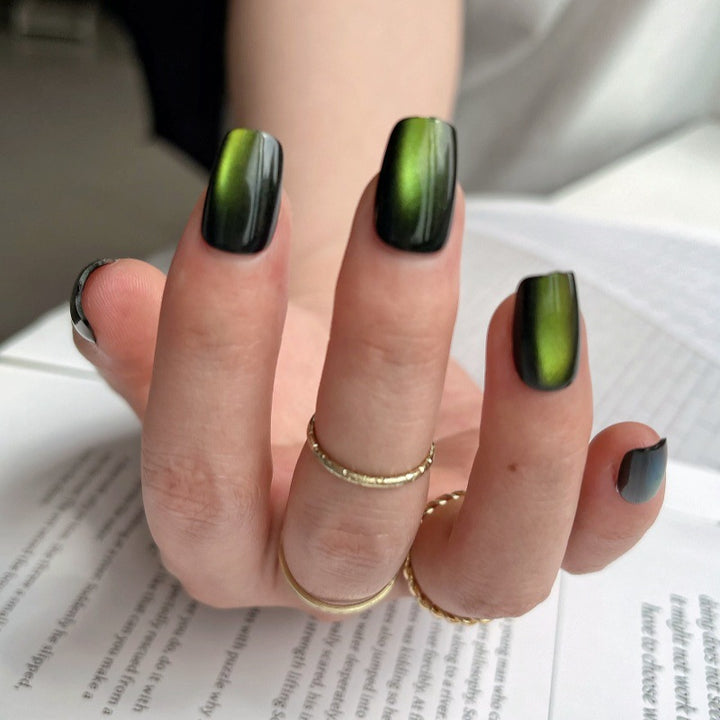 Artistic Press-On Nail Set with Gradient Effect Stornfield
