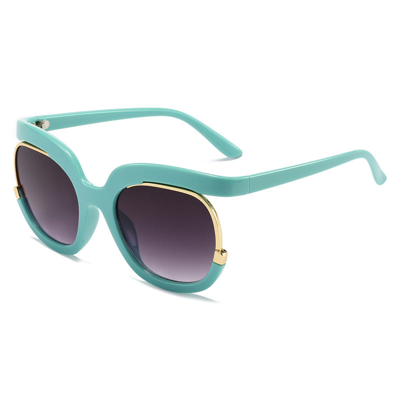 Women Oversized Sunglasses with Elegant Tortoise Design Stornfield