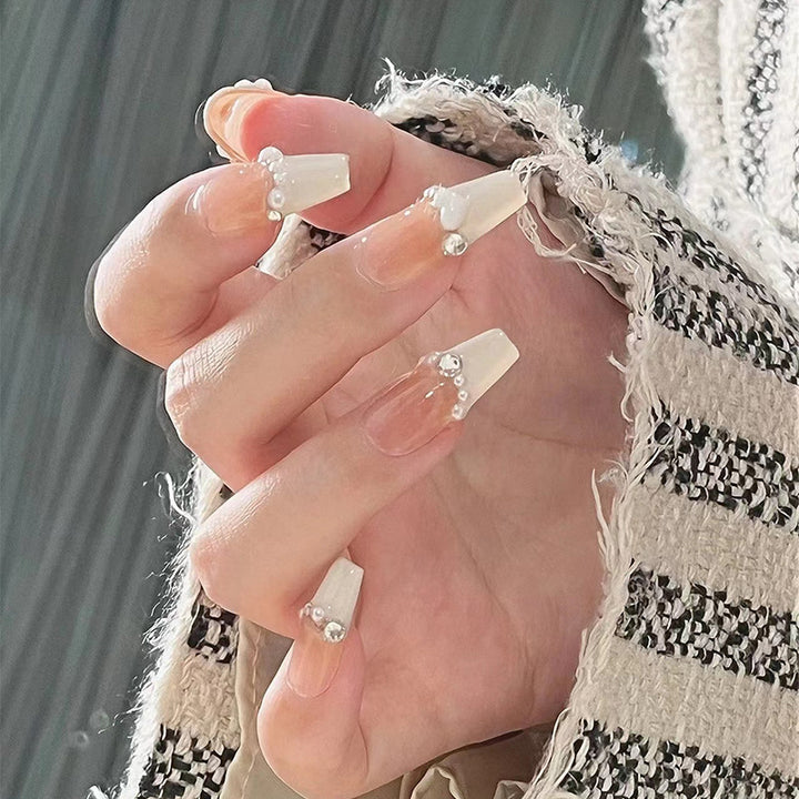 Artful nail extensions with 3D elements Stornfield
