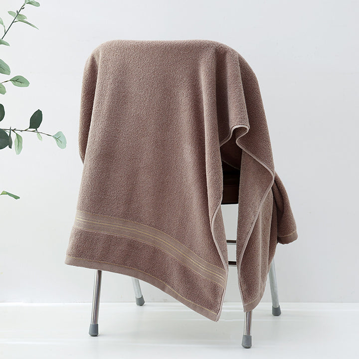 High-Quality Bath Towel with Elegant Border Stornfield
