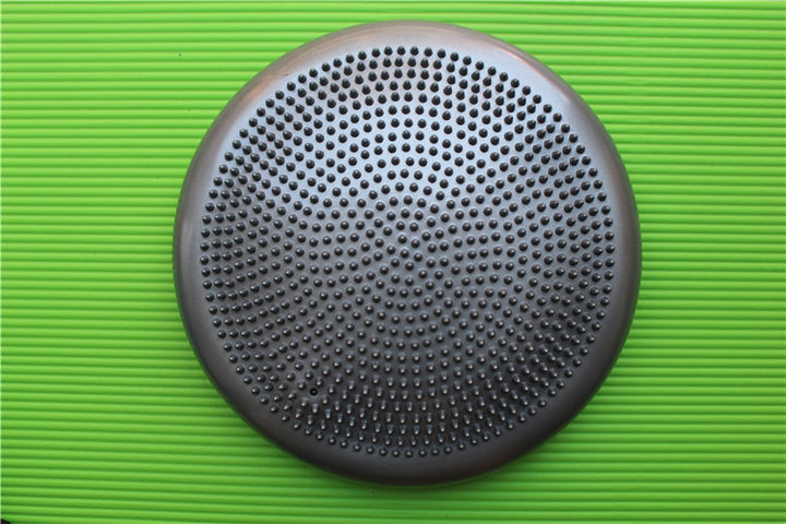 Round massage surface with special pressure knobs Stornfield