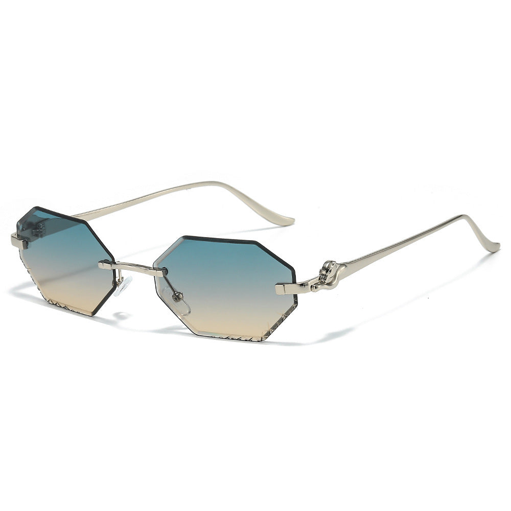 Fashion-Forward Angular Sunglasses Stornfield