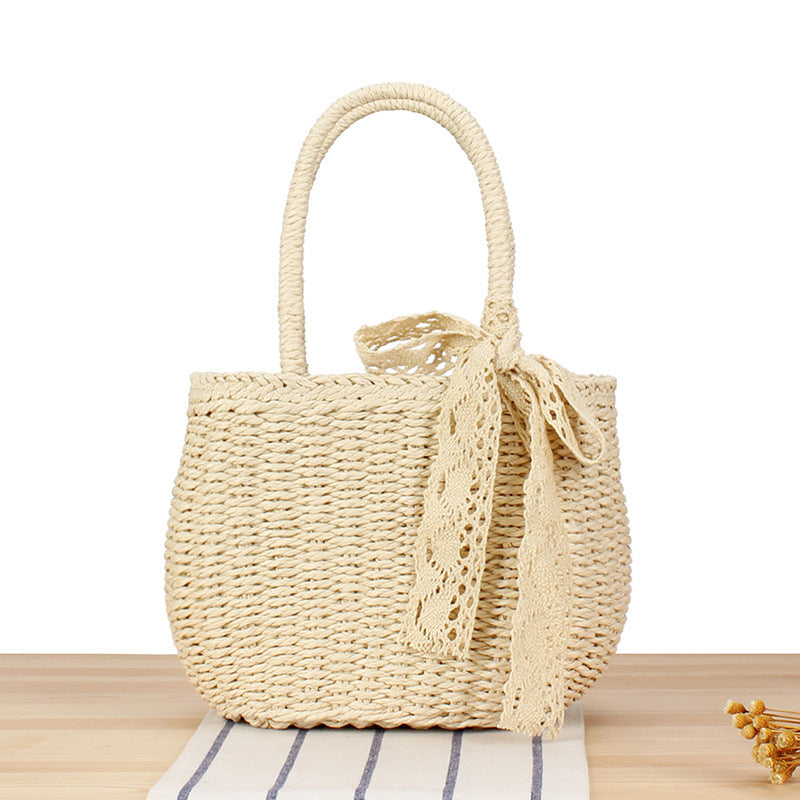 Handcrafted straw bag with elegant lace Stornfield