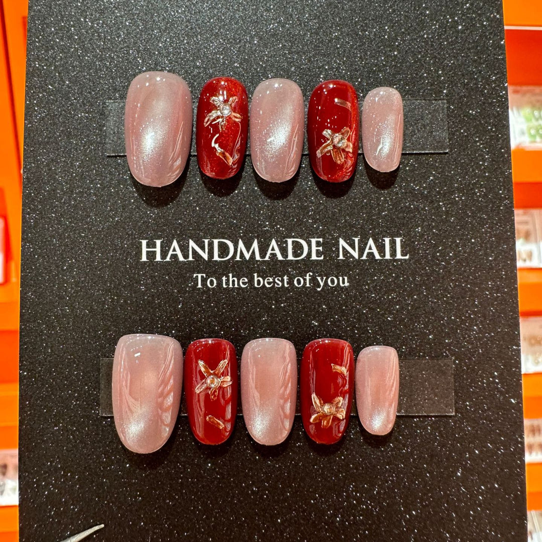 Handmade Nail Art Set with Elegant Floral Accents