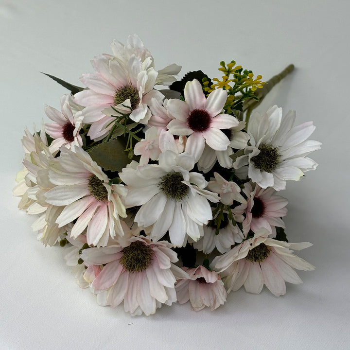 Lifelike Daisy Flower Bouquet