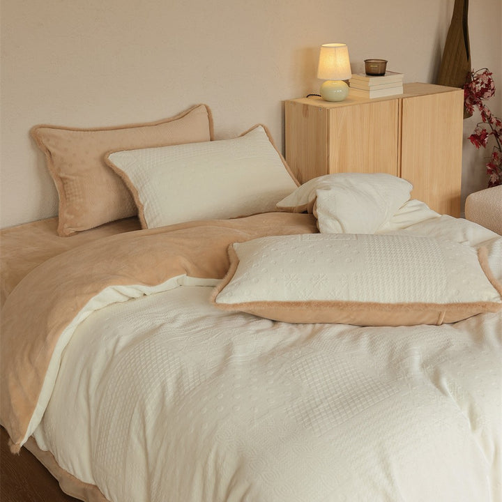 Reversible cotton jacquard bedding set with quilted texture and pillowcases