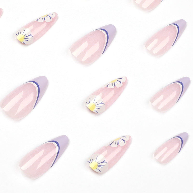 Artistic nail art with flower and ombre effects Stornfield