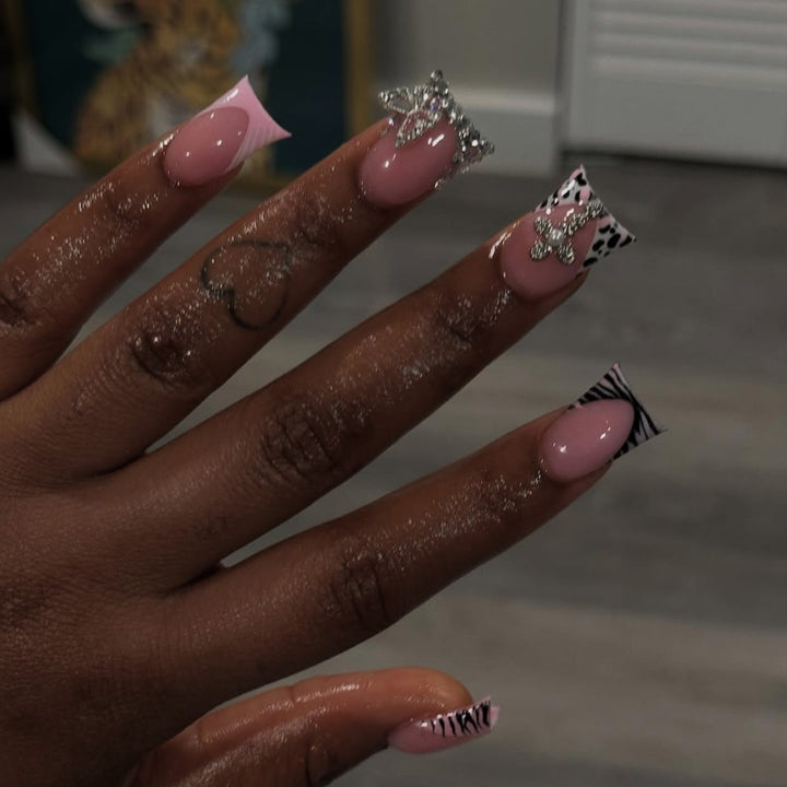 Artistic Press-On Nail Extensions Stornfield