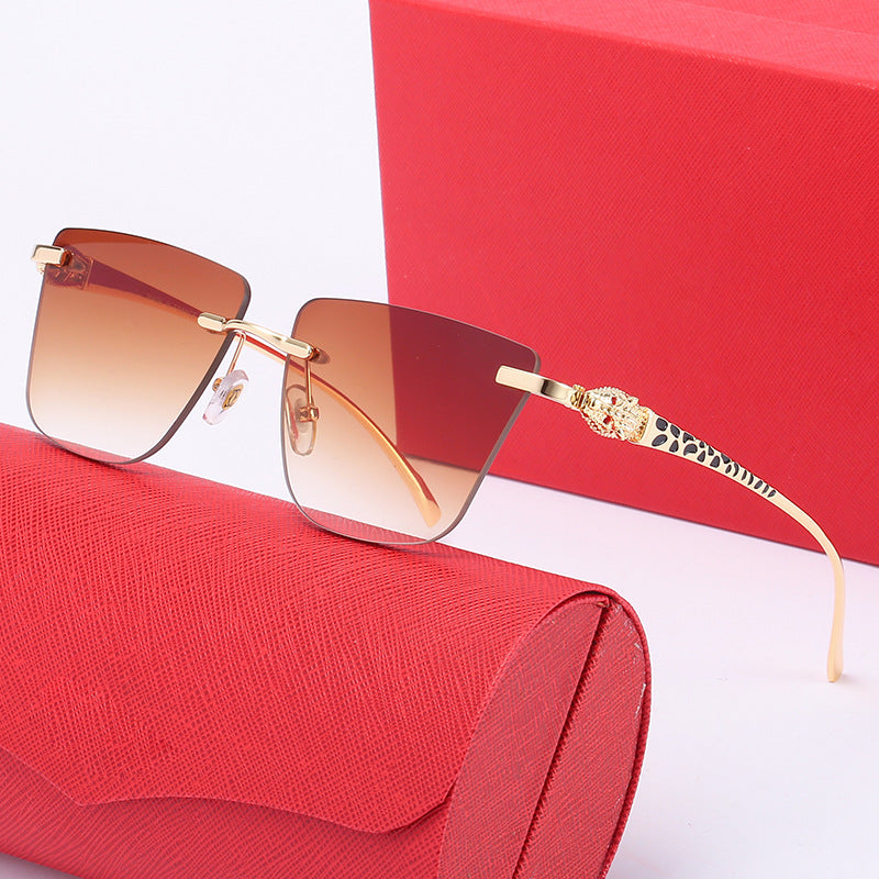 Women's Geometric Sunglasses with Elegant Gold-Colored Detail Stornfield