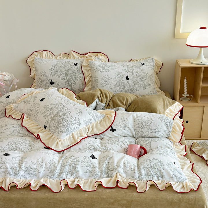 Ruffled Toile Comforter and Shams Set with Contrast Piping