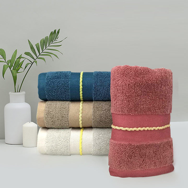 Premium terry bath towel with stylish jacquard pattern Stornfield