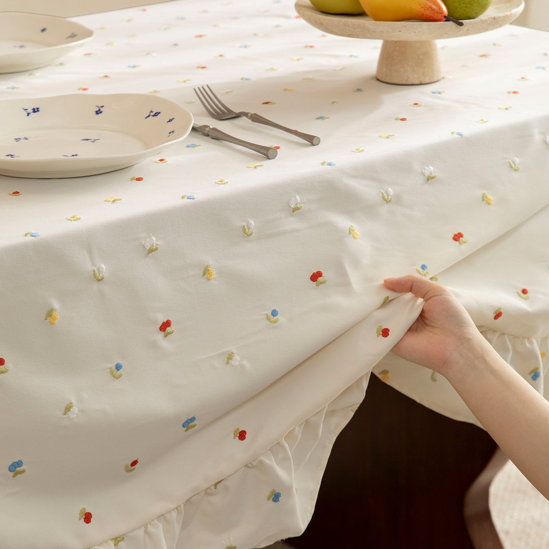 Tablecloth with embroidered mini flower pattern and ruffled edge Stornfield