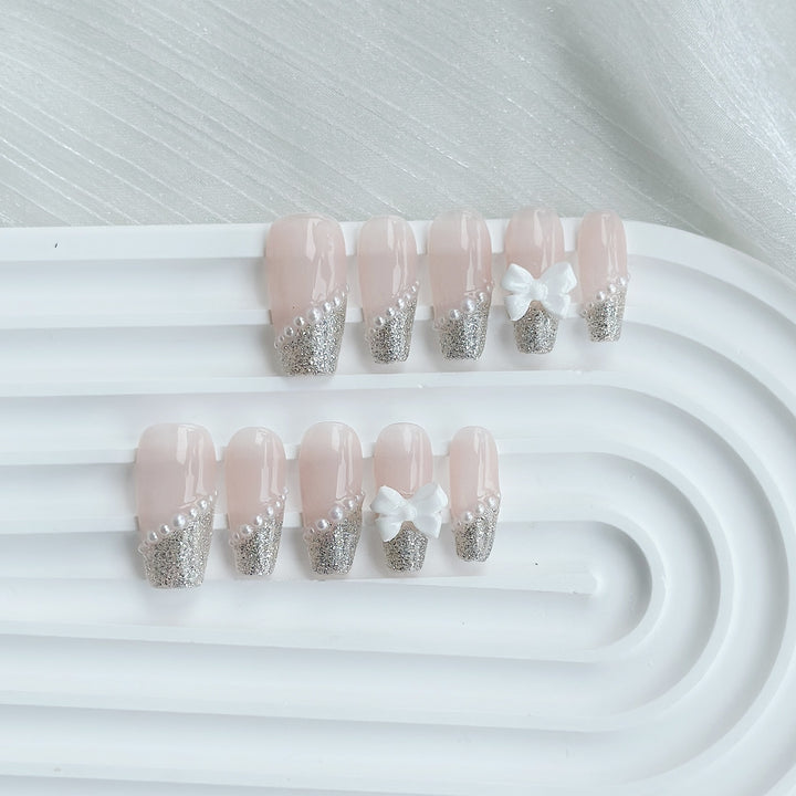 Decorative Press-On Nail Art Set with Floral Accents  1791773215