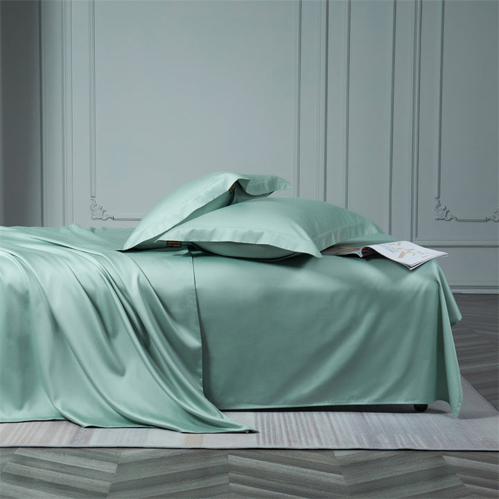 Cooling satin bedding set with anti-wrinkle finish and concealed zipper