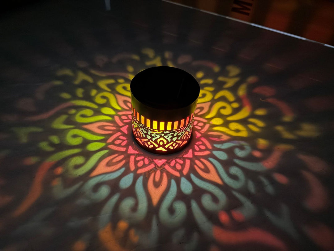 Solar Projection Garden Light With Decorative Floral Pattern And Dusk-To-Dawn Sensor Stornfield