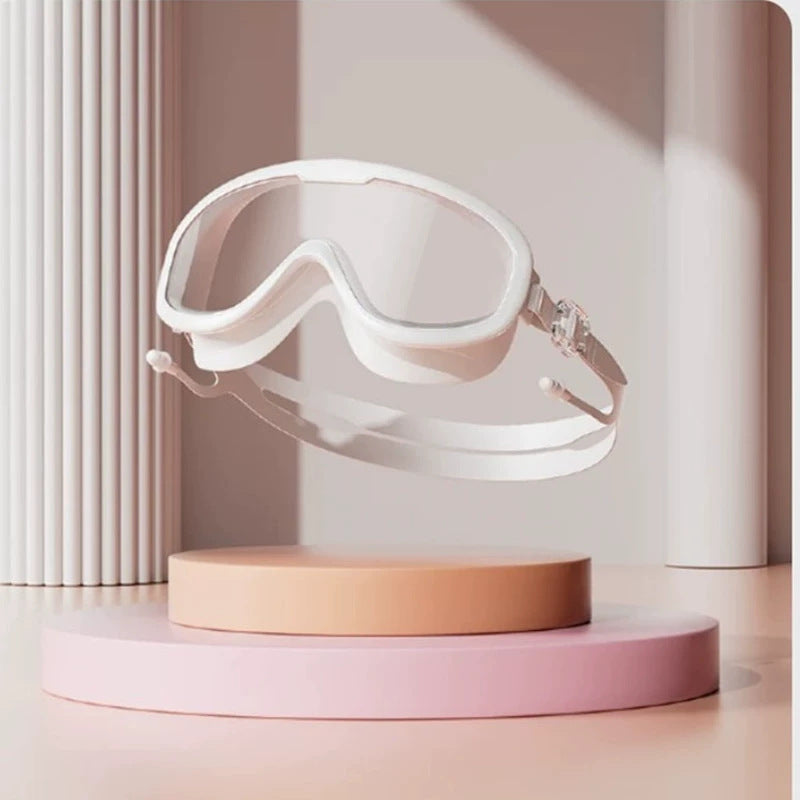 Swim mask with extended field of vision and child-friendly design Stornfield