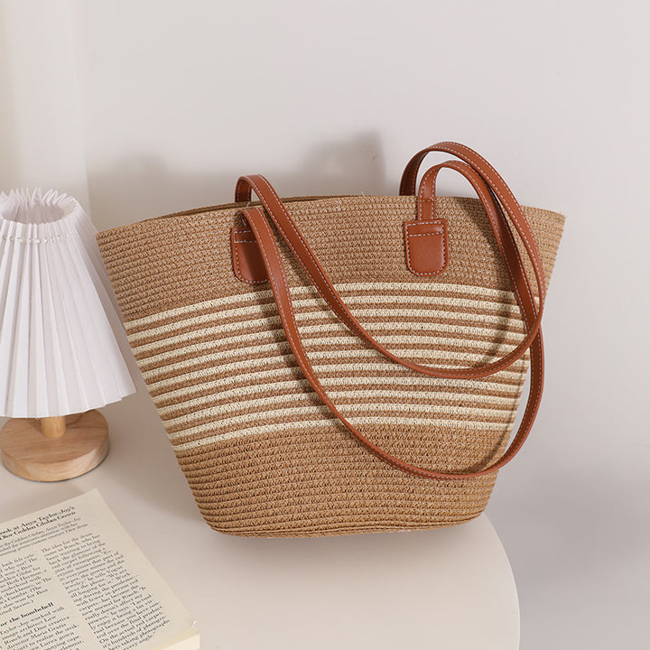 Elegant Bast Shoulder Bag with Striped Design Stornfield