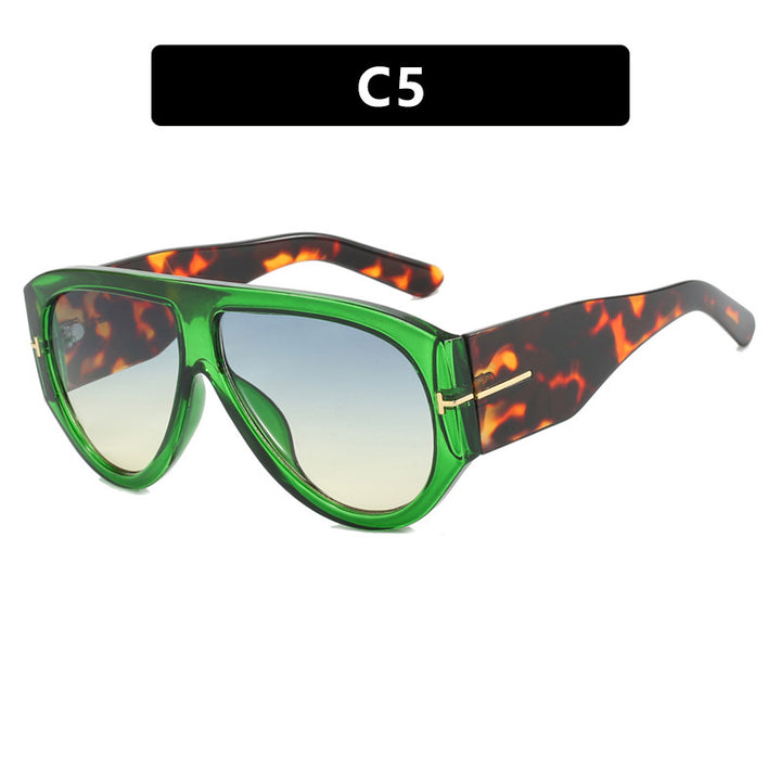 Women Designer Sunglasses in Elegant Retro Design with Wide Frame Stornfield