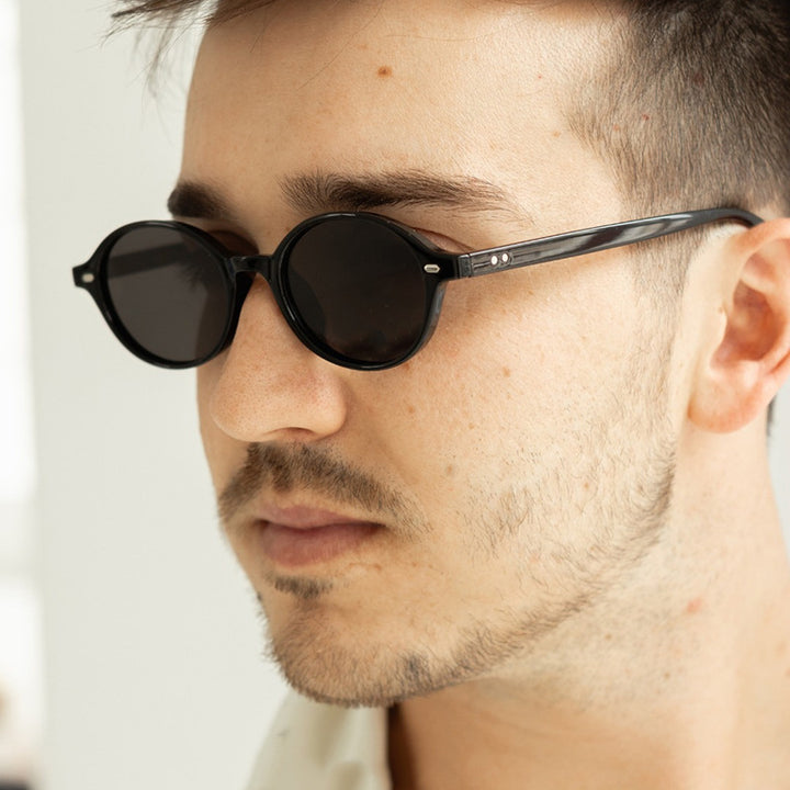 Women's round sunglasses with modern design and polarized lenses Stornfield