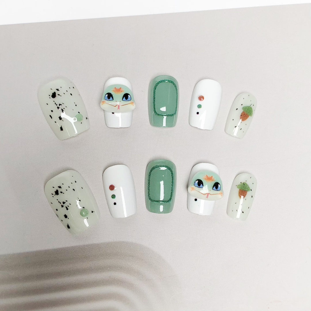 Creative Decorative Press-On Nail Set