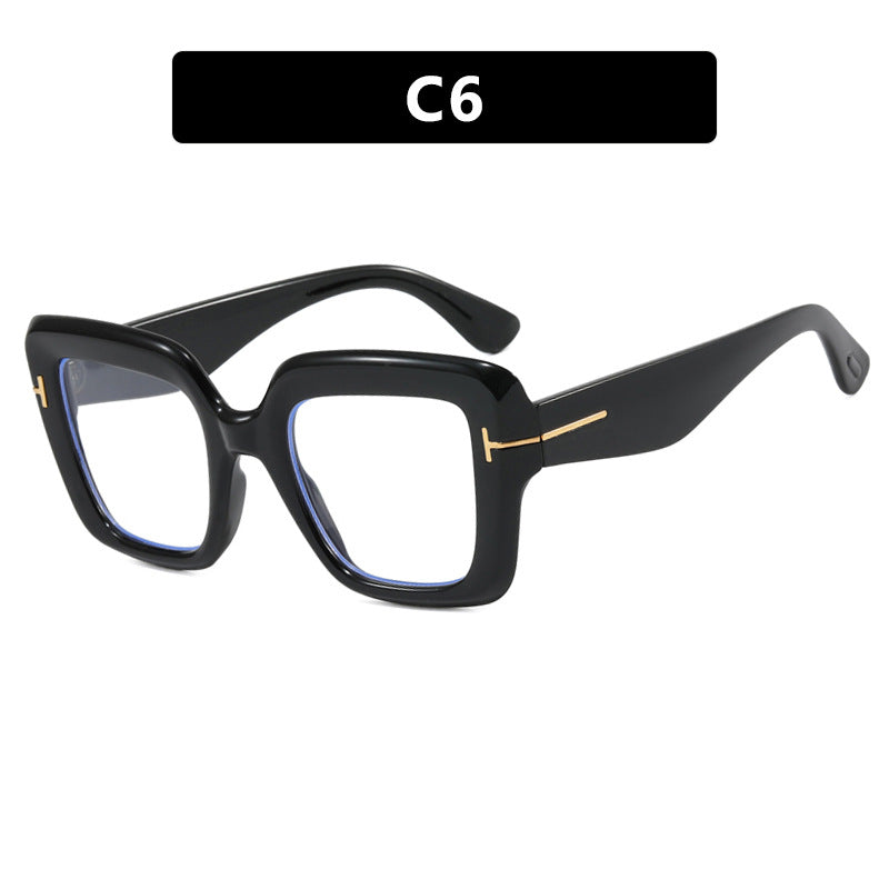 Women's square sunglasses with comfortable plastic frame and UV protection Stornfield