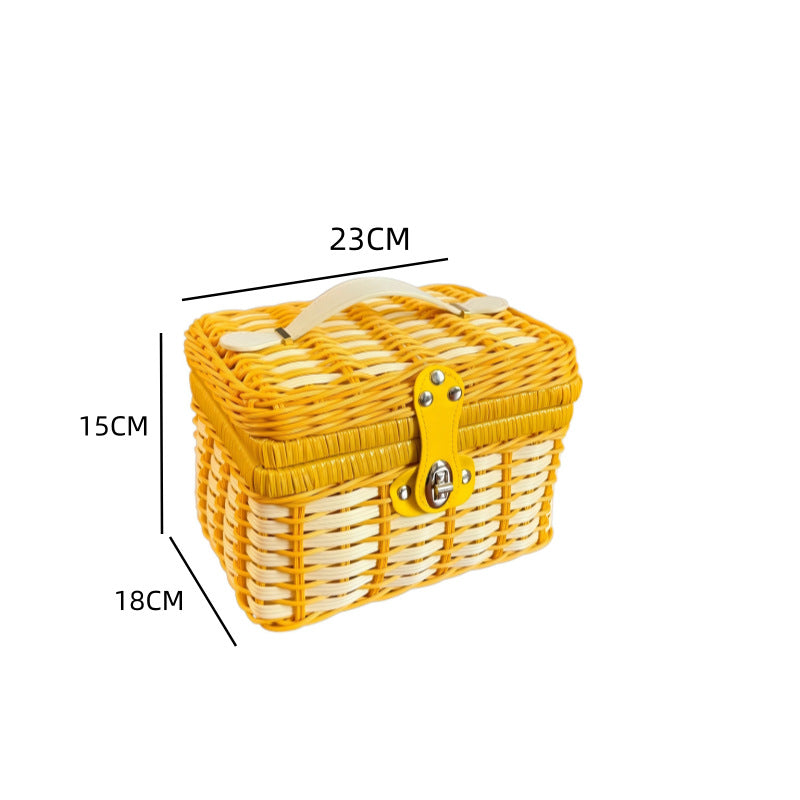 Vintage Picnic Storage Basket Stornfield
