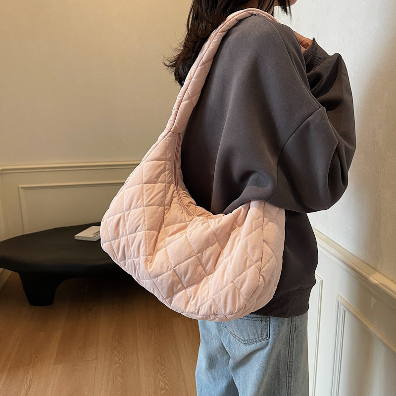 Chic Quilted Hobo Handbag Stornfield