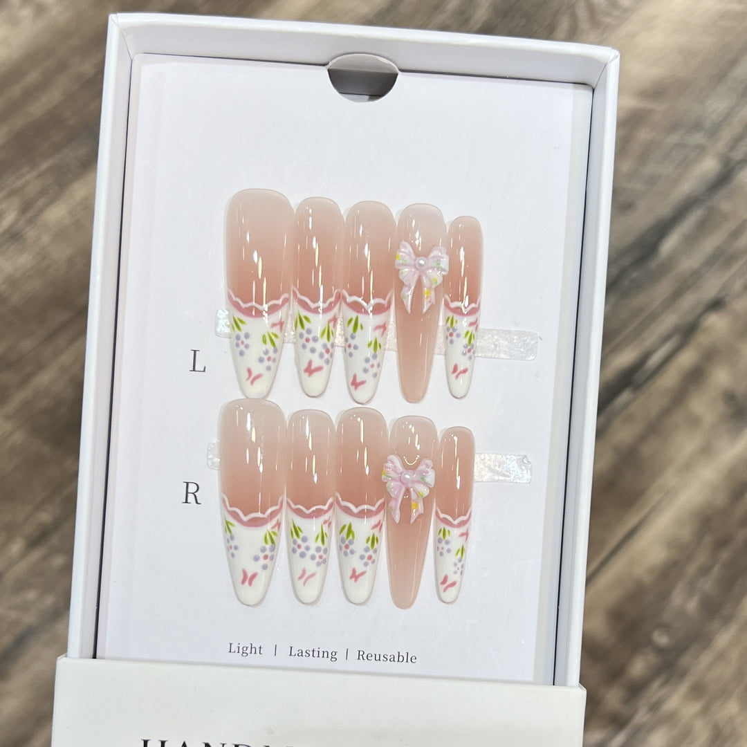 Elegant Floral Stiletto Press-On Nail Art Set Stornfield