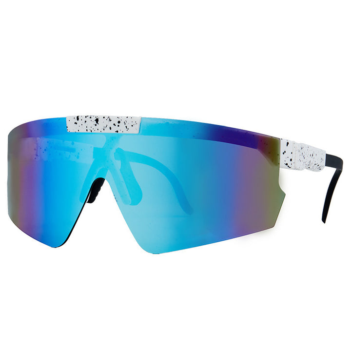 Women's sport sunglasses in modern design with large lenses Stornfield