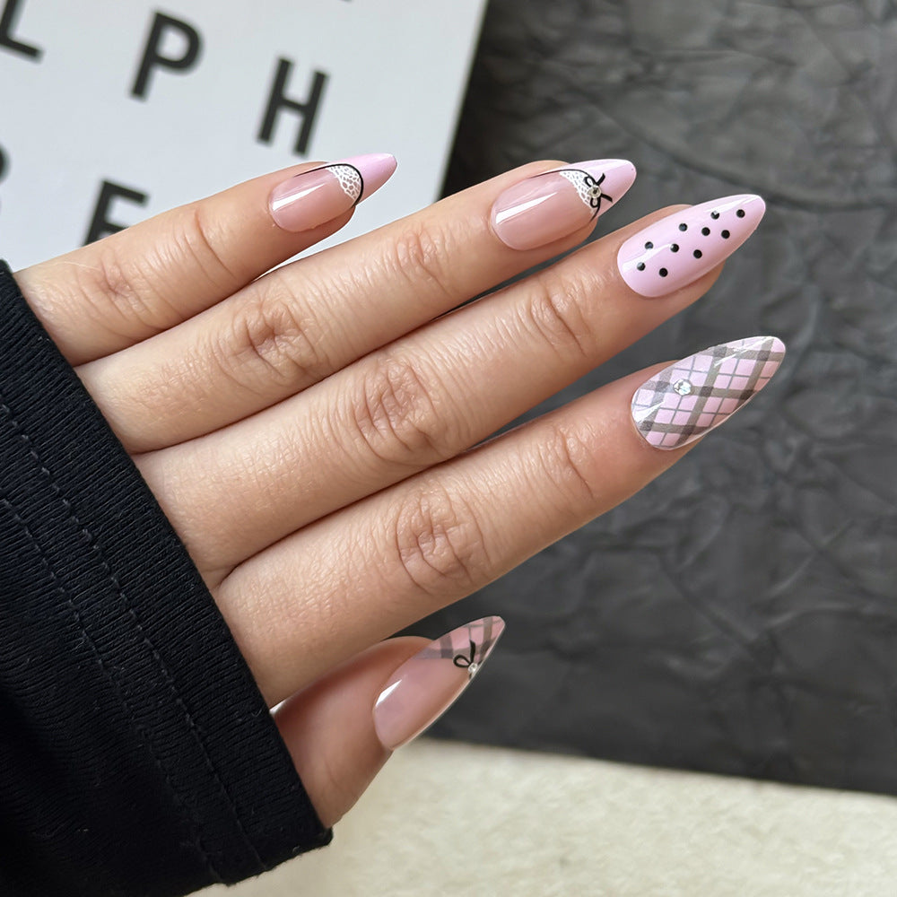 Elegant Vintage-Inspired Press-On Nail Set Stornfield