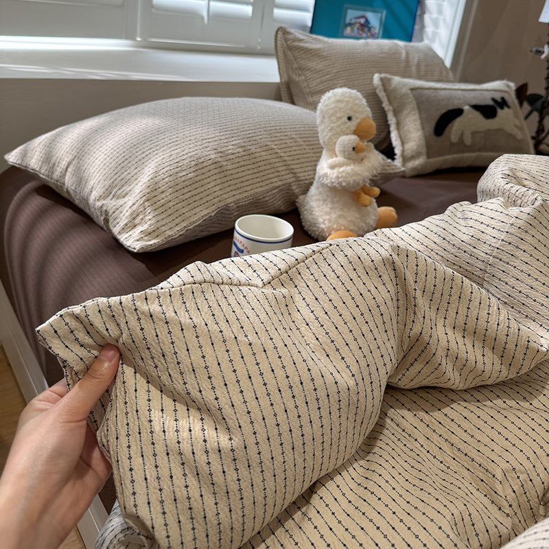 Cozy Plaid Bedding Set