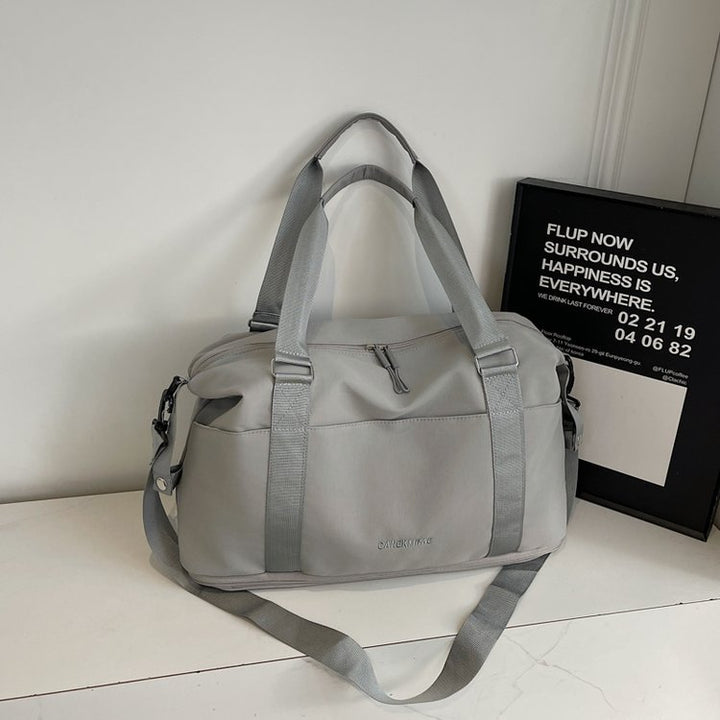 High-Quality Everyday Travel Bag With Multiple Compartments Stornfield