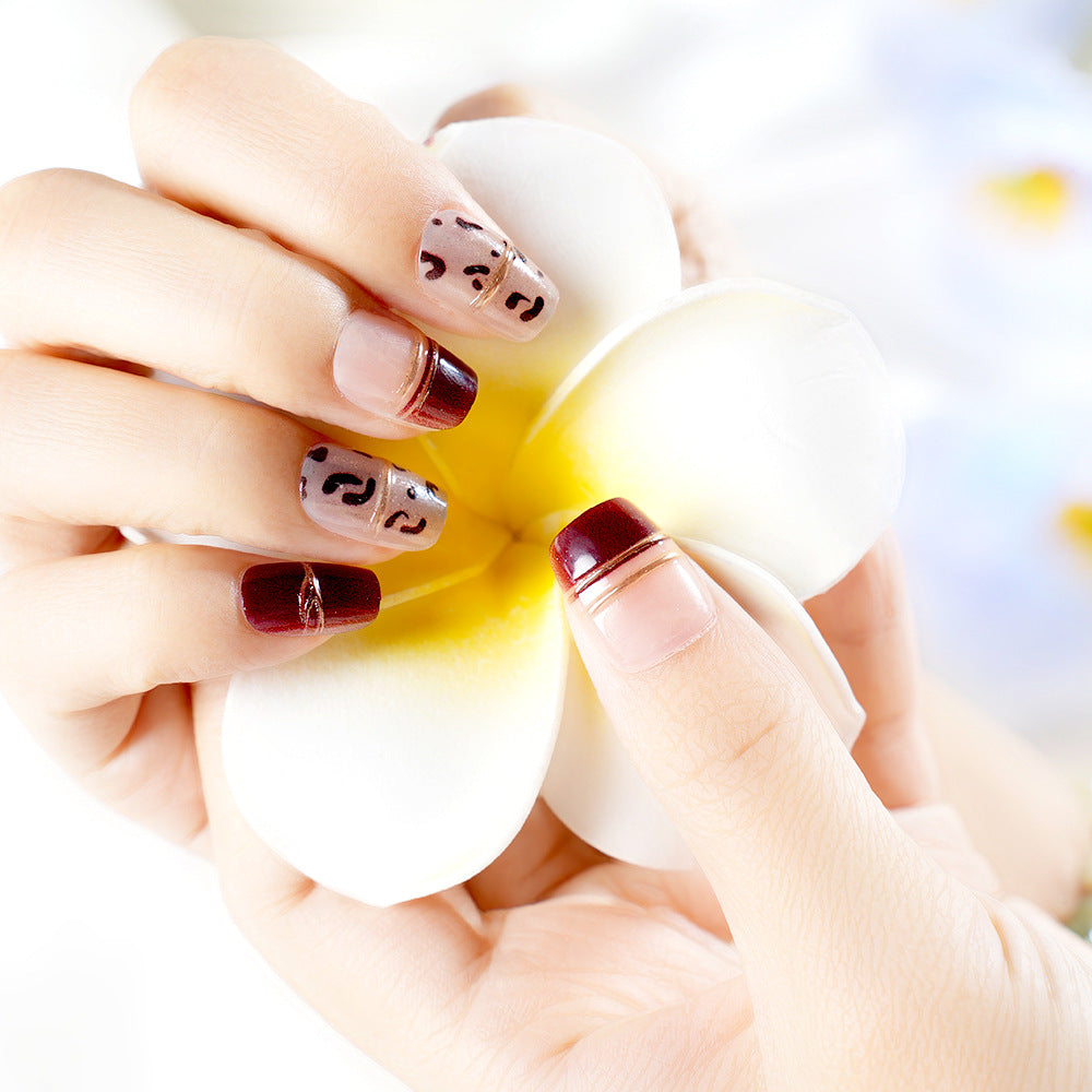 Artistic Press-On Nail Set with Leopard Design Stornfield