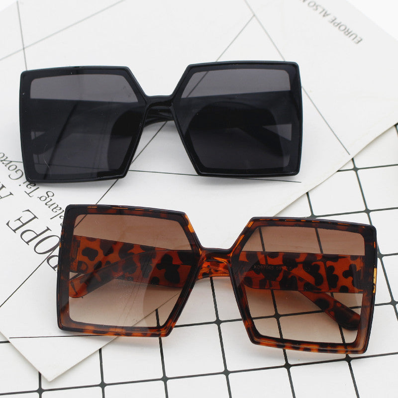 Women's Fashion Oversized Sunglasses with Angular Design Stornfield