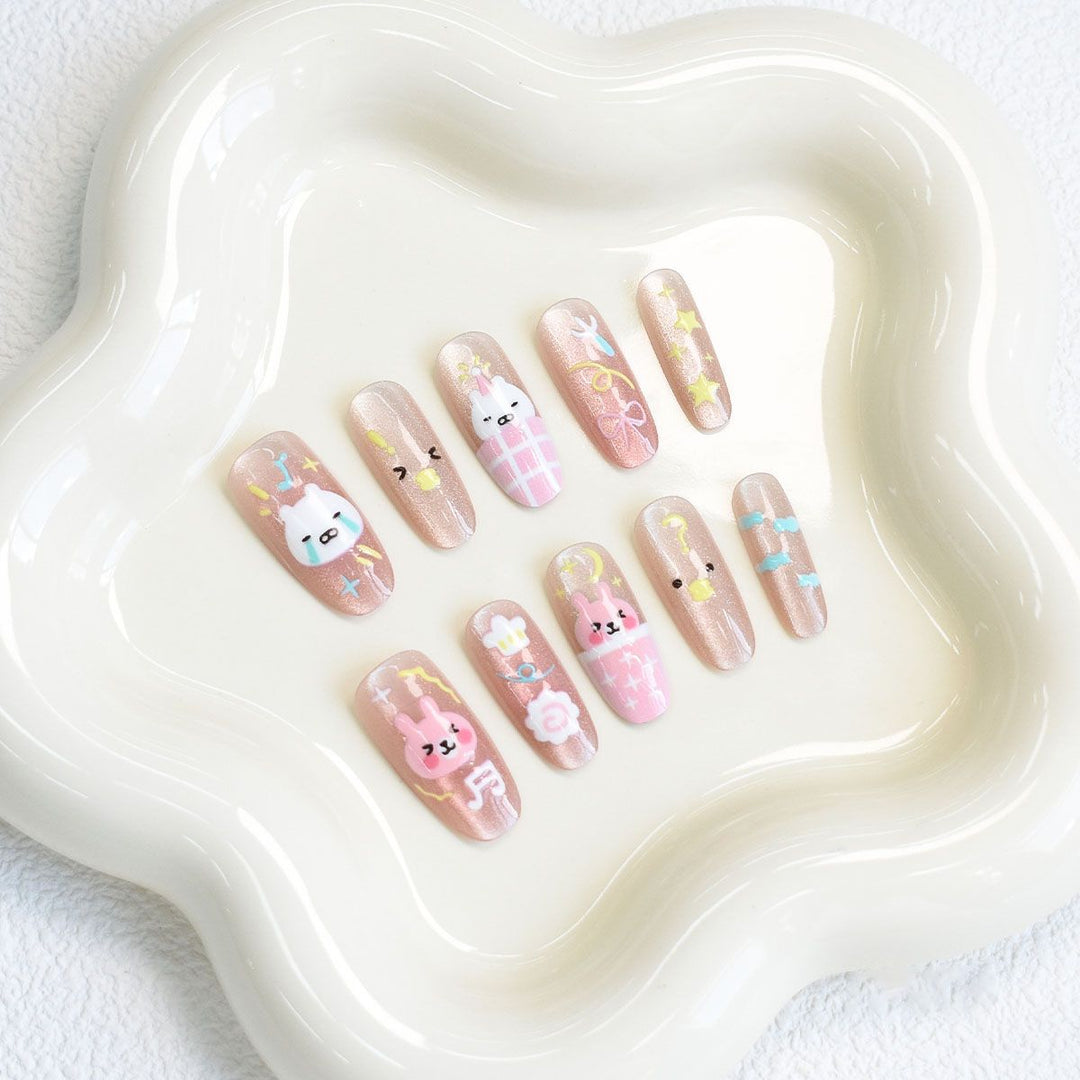 Stylish animal motif artificial nails Stornfield