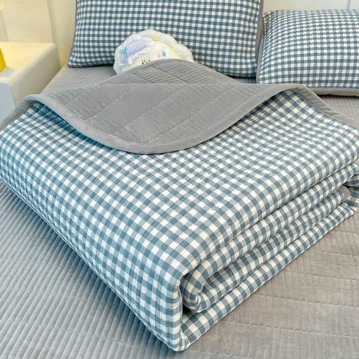 Floral Patterned Quilted Bed Cover Set