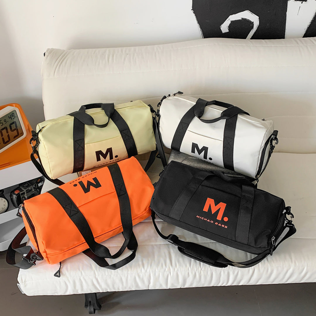 Sporty Travel Bag with Structured Interior Compartments Stornfield