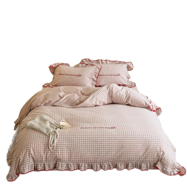 Combed cotton bedding set with Vichy check, ruffle frills and subtle embroidery
