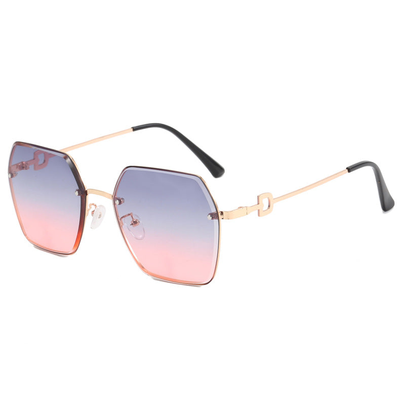 Women's extravagant and modern sunglasses in an unusual design Stornfield