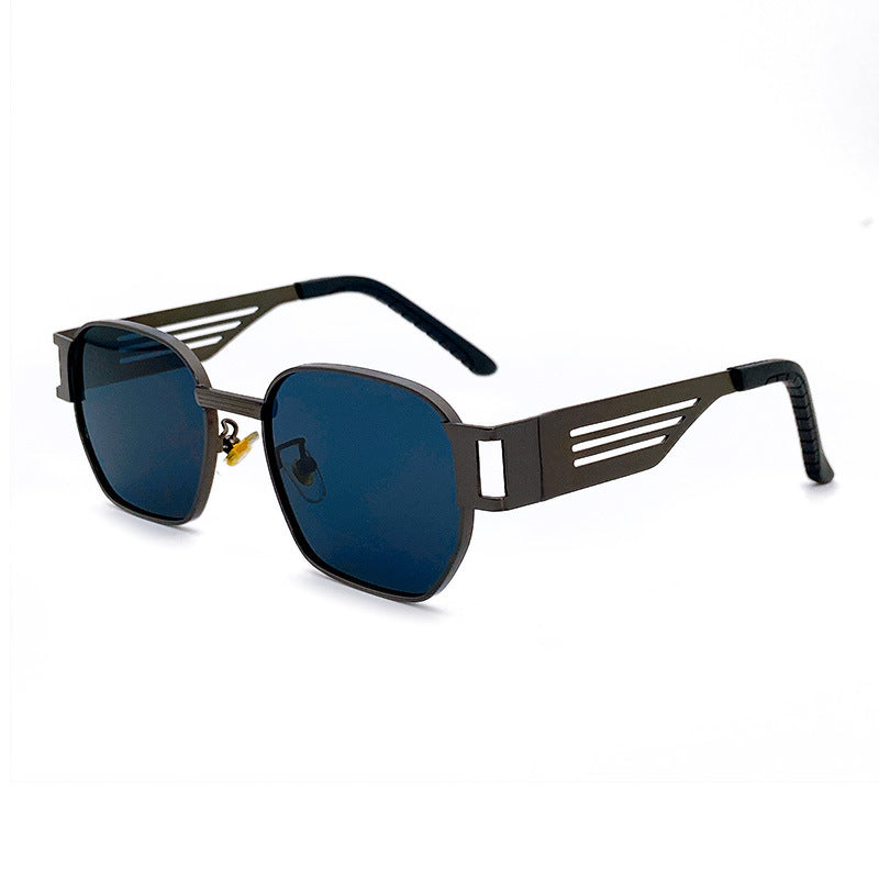 Stylish Oversized Sunglasses in Modern Metal Design Stornfield